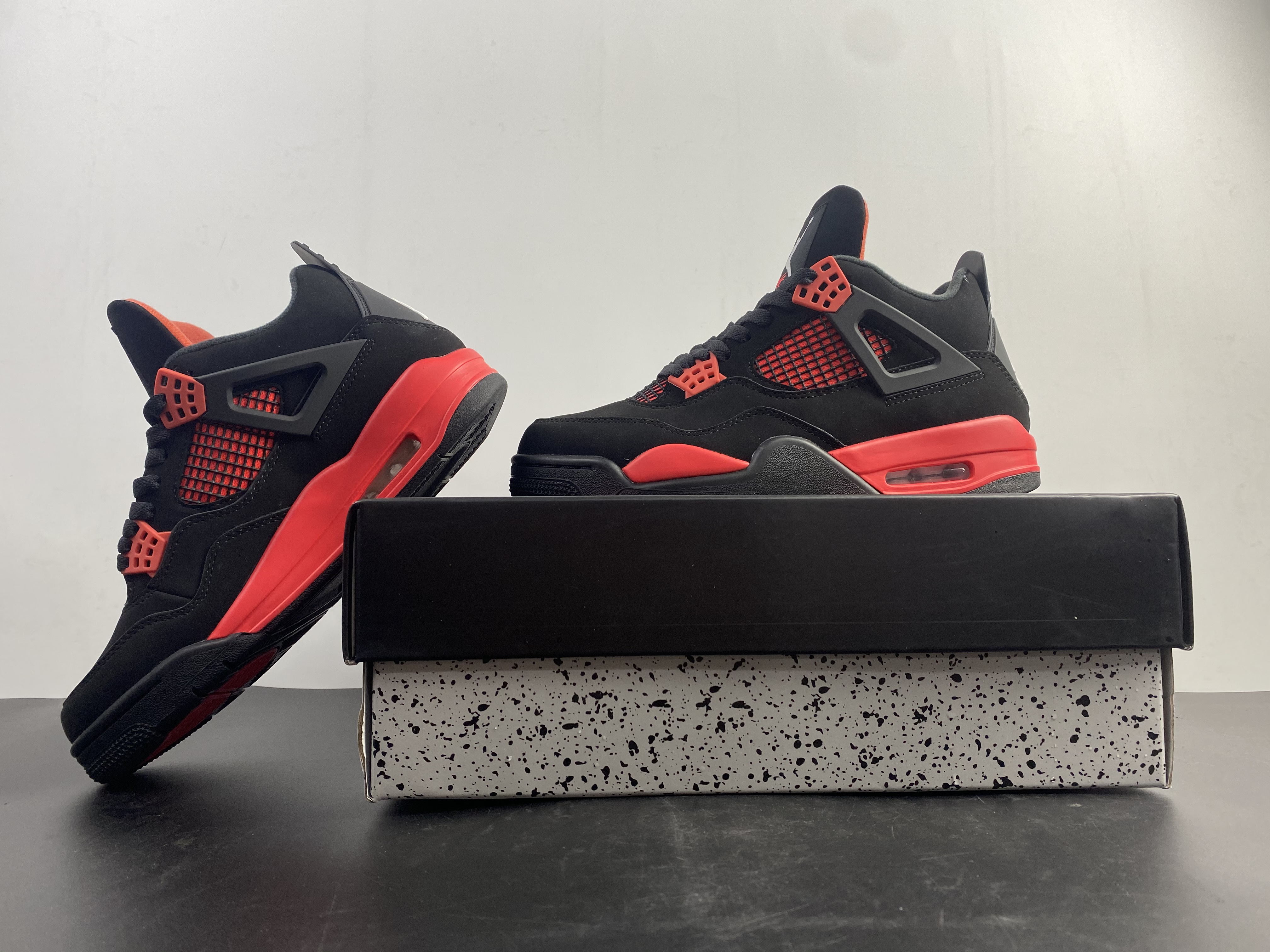 Air Jordan 4 Red Thunder CT8527-016