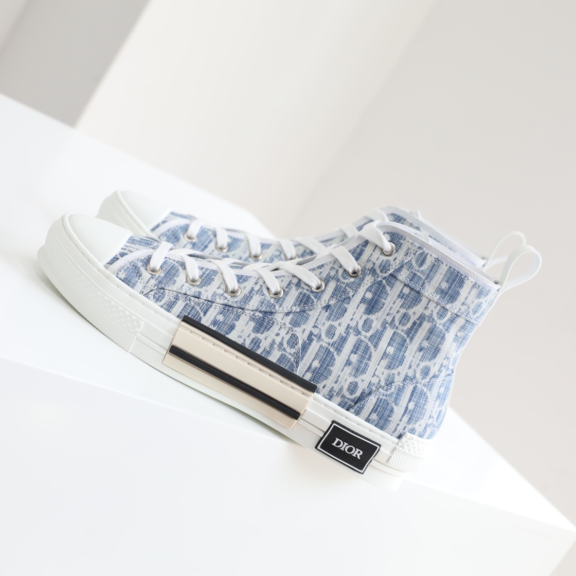 D10r B23 Oblique Slip on Low Top Sneakers 20210811