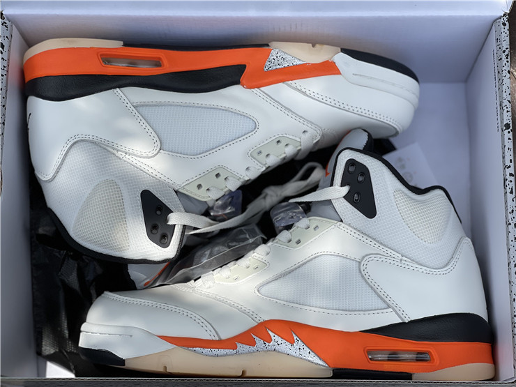 Jordan 5 Retro Total Orange DC1060-100