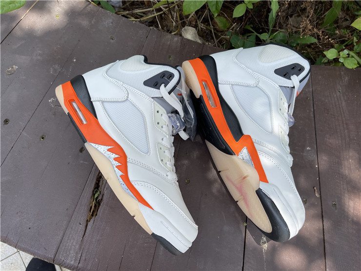 Jordan 5 Retro Total Orange DC1060-100