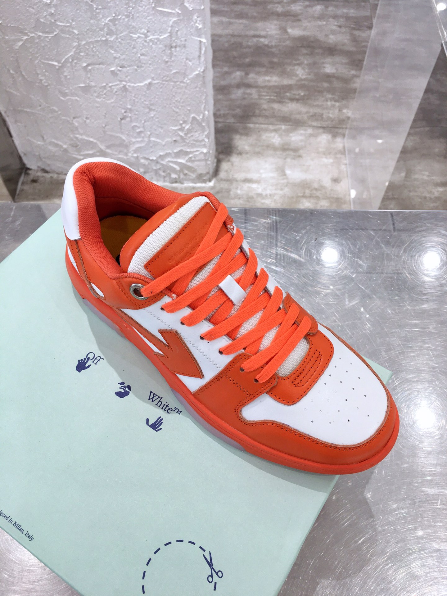 OFF-WHITE OOO Low Out of Office Red White  OMIA189R21LEA0012501