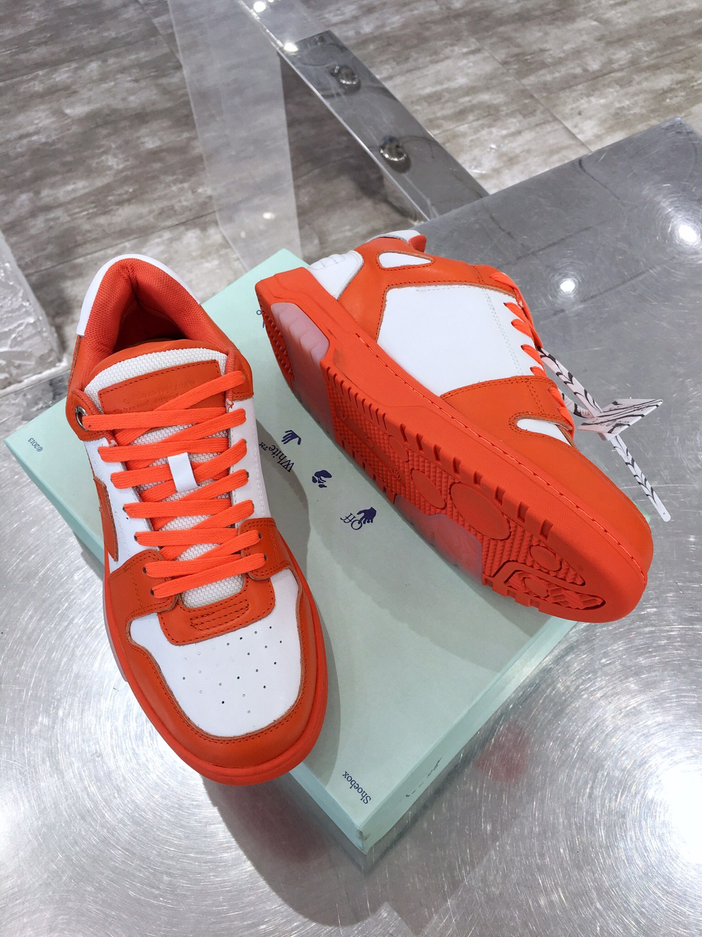 OFF-WHITE OOO Low Out of Office Red White  OMIA189R21LEA0012501