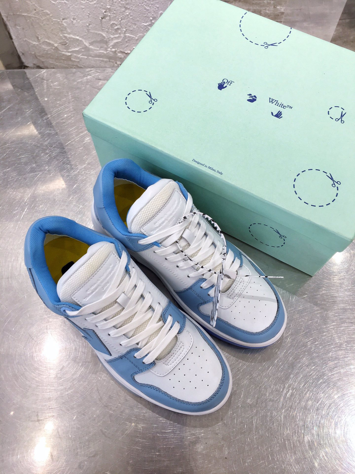 OFF-WHITE OOO Low Out Of Office White Light Blue