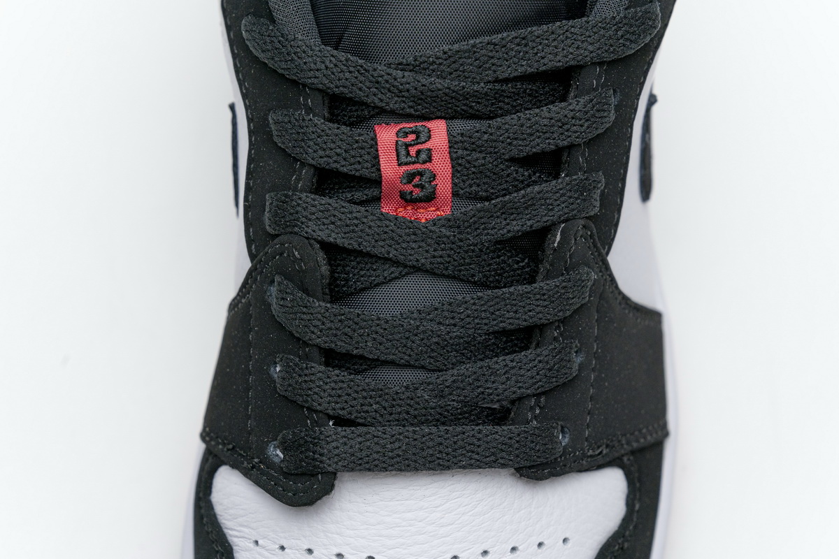 Jordan 1 Low Black Toe  553558-116