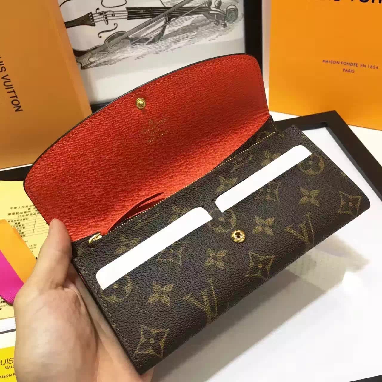 1V wallet M60698