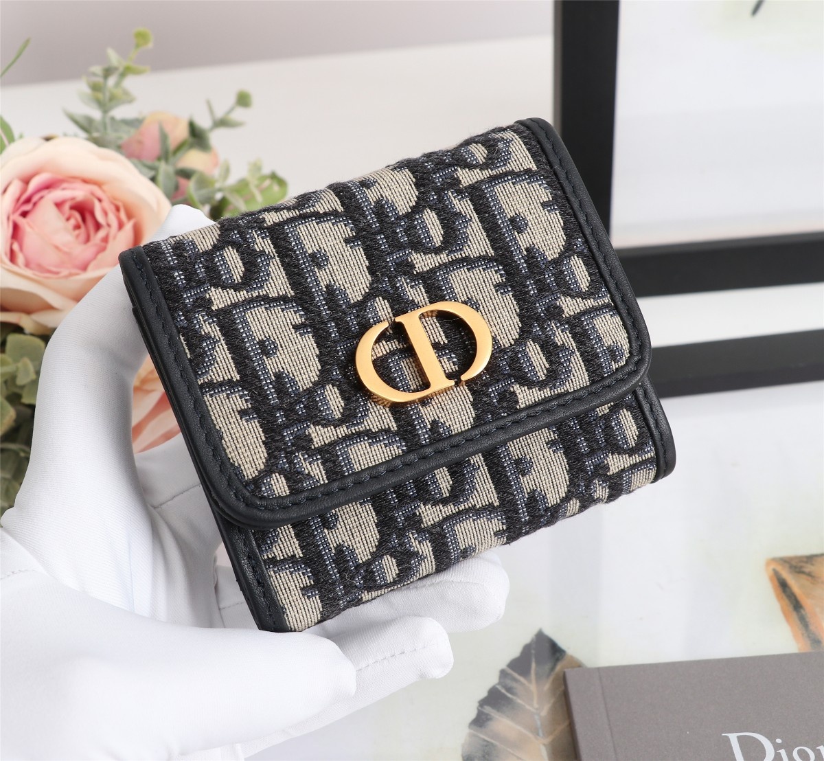 D10r wallet 400300 10 x 8.5x 2cm