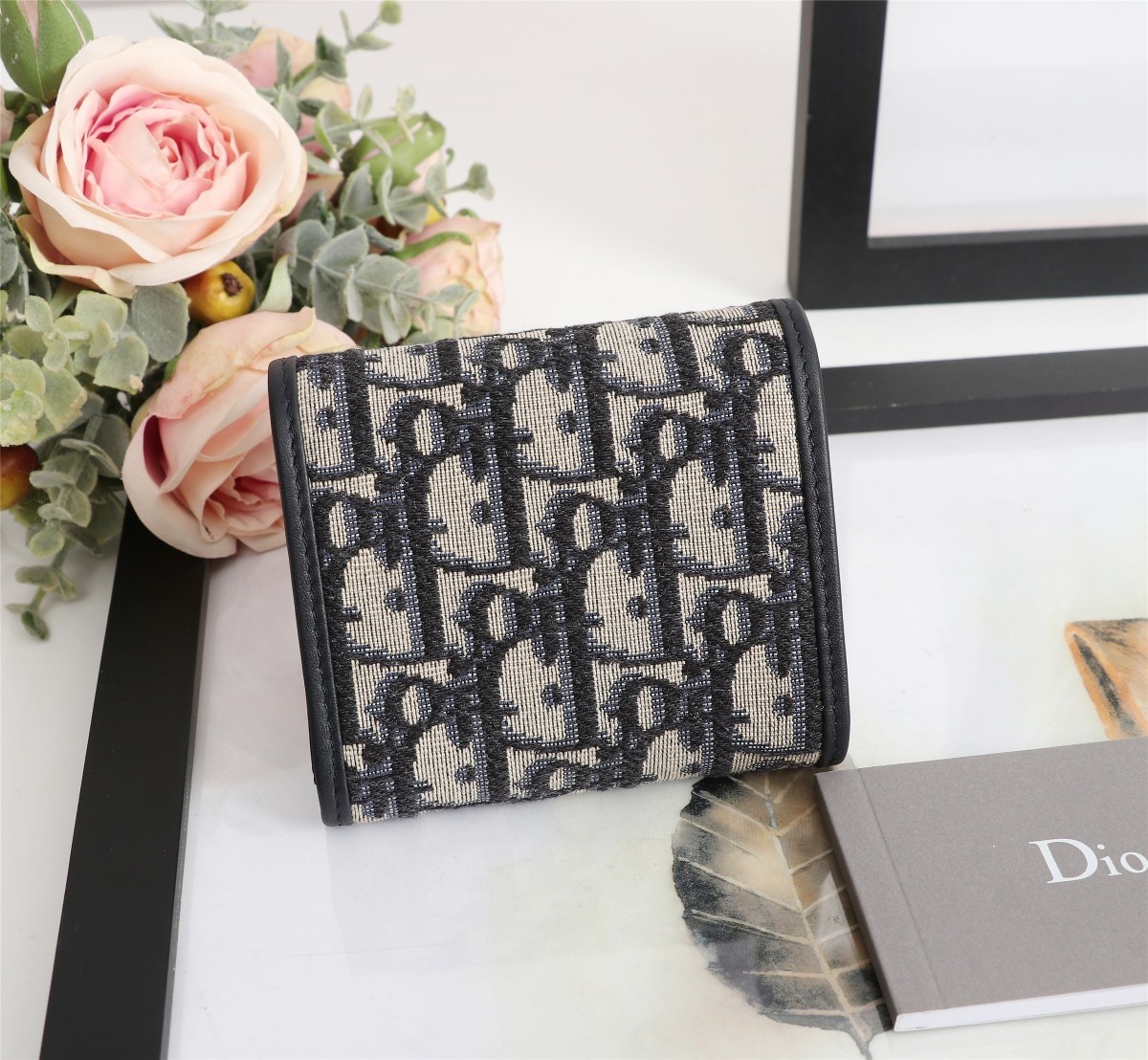 D10r wallet 400300 10 x 8.5x 2cm