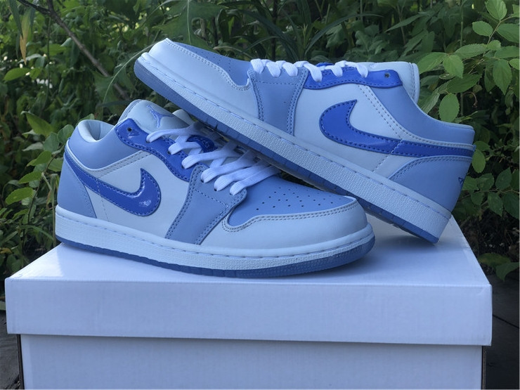 Jordan 1 Low SE Mighty Swooshers DM5442-040