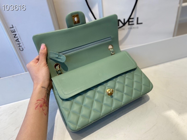 Chane1 CF Classic Flap bag green 25cm880780