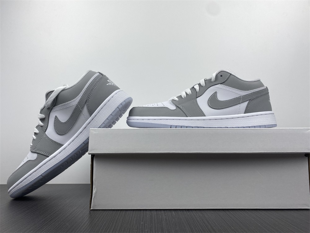 Jordan 1 Low Wolf Grey (W) DC0774-105