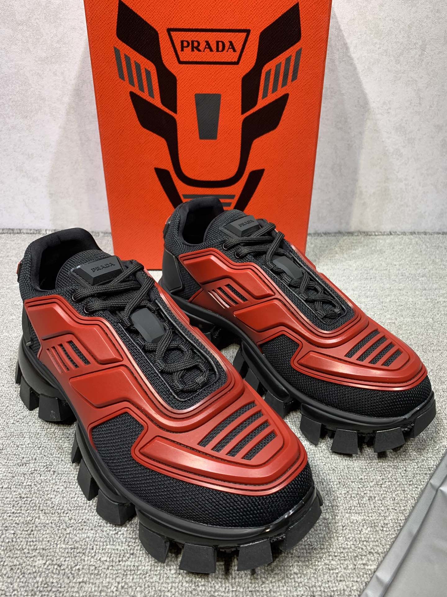 Pra0a Cloudbust Thunder Red Black 2EG293 3KZU