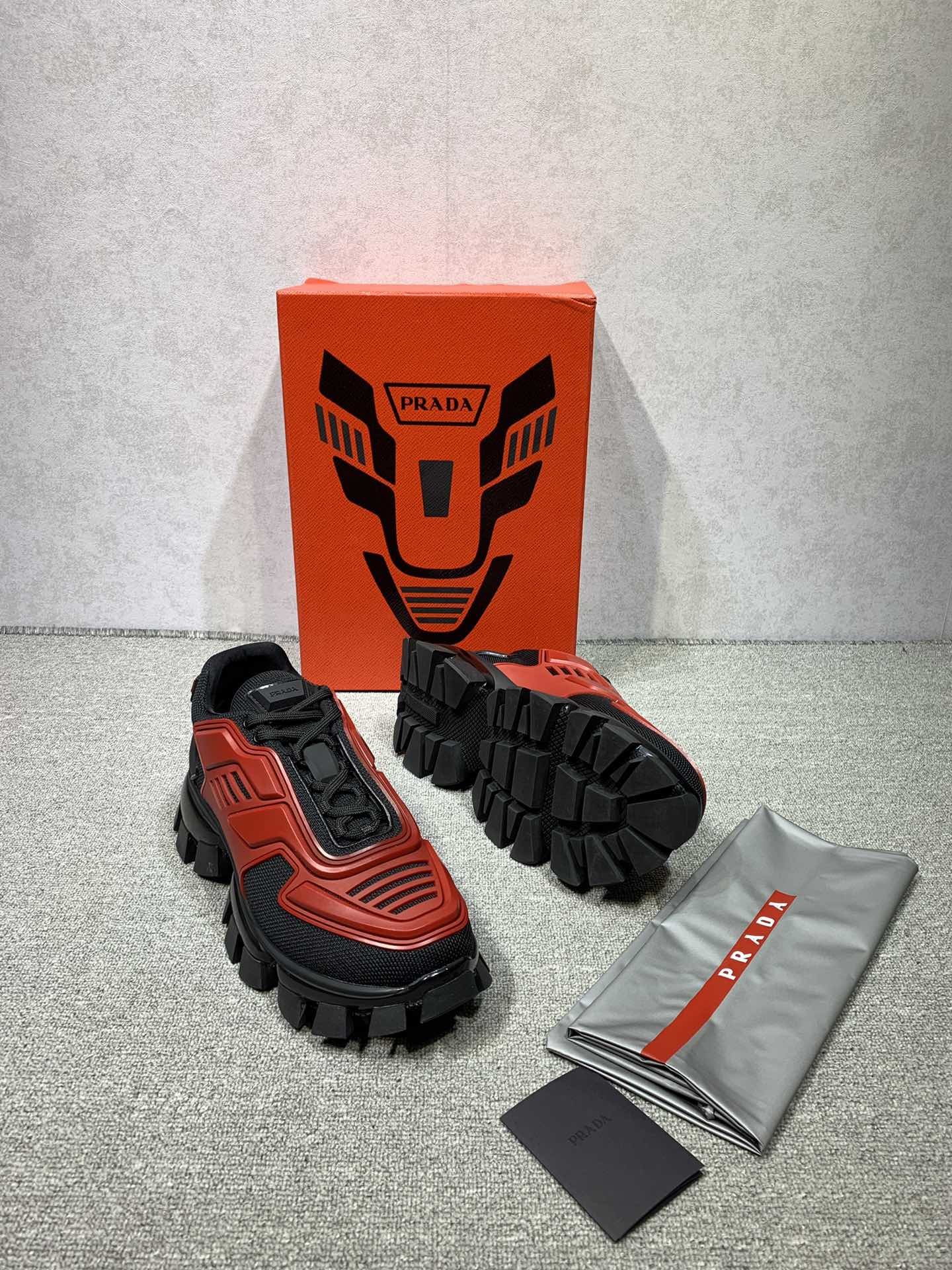 Pra0a Cloudbust Thunder Red Black 2EG293 3KZU