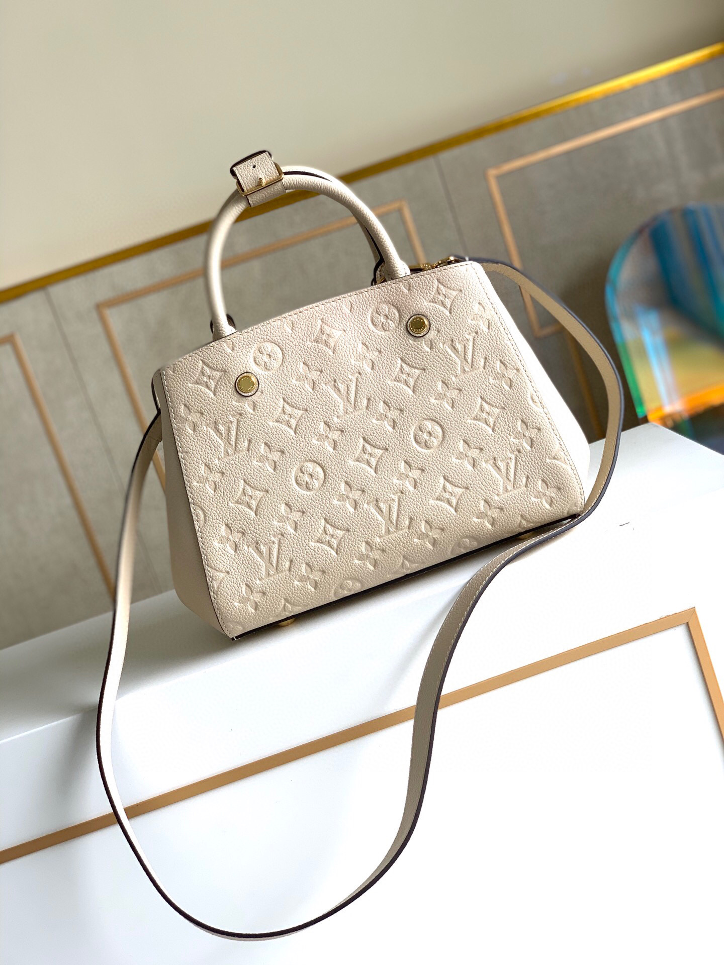 L0u1s Vu1tton Montaigne BB M44607 29x20x13cm