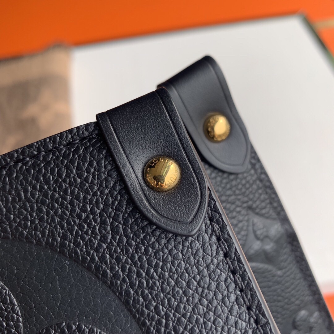L0u1s Vu1tton Onthego Empreinte MM Black in Leather with Gold-tone