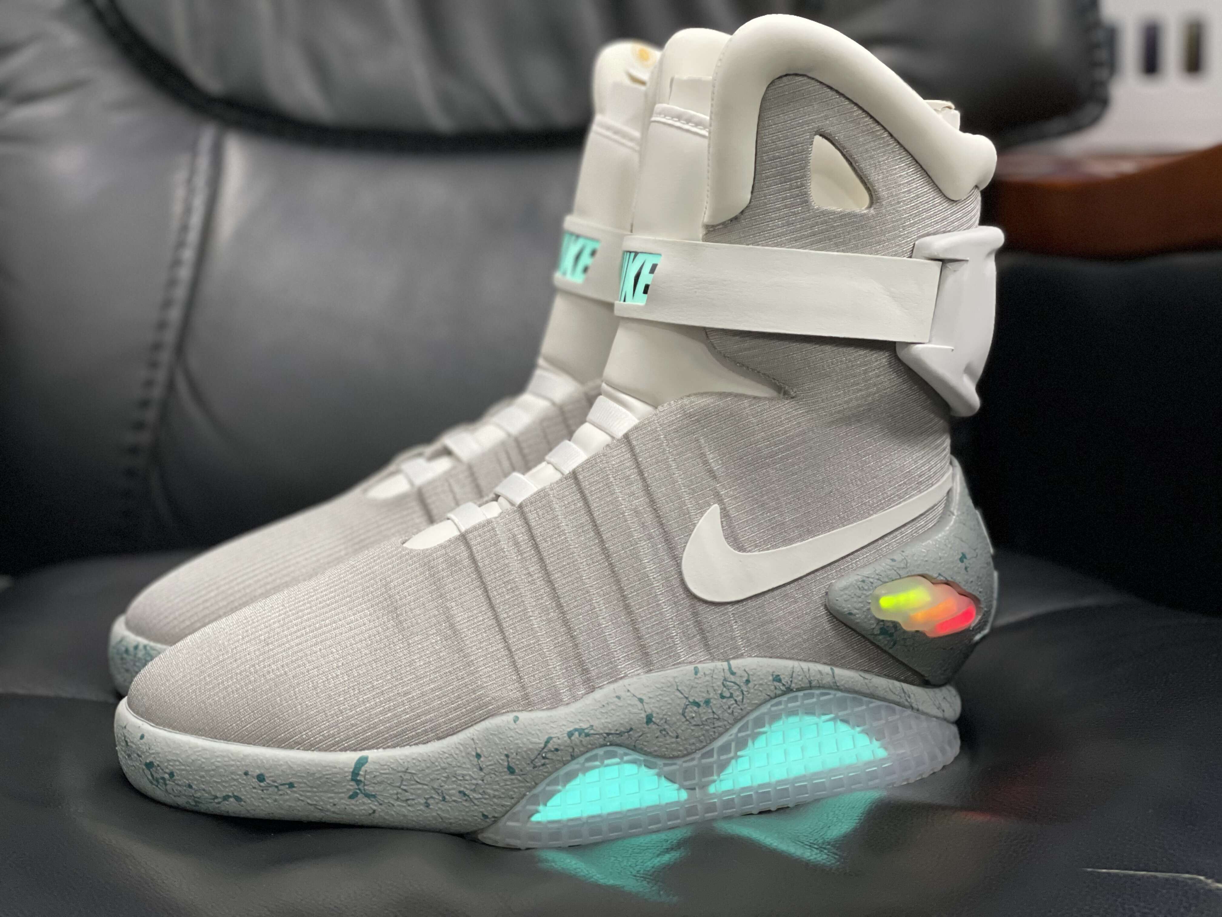 Nike MAG Back to the Future (2016) self lacing HO15MNOTHR402625849