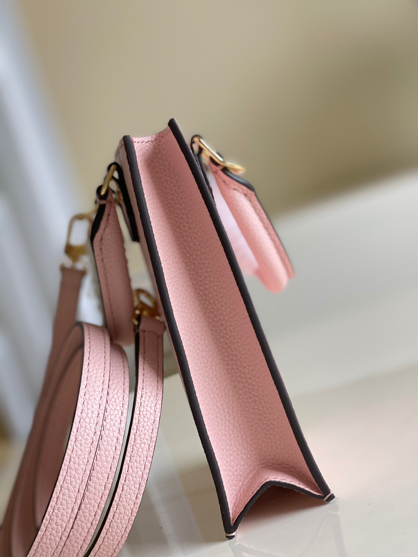 L0u1s Vu1tton Petit Sac Plat pink M69442 14 x 17 x 5cm