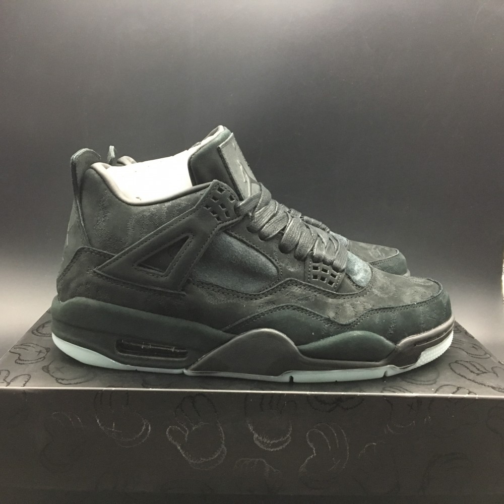 Jordan 4 Retro Kaws Black 930155-001