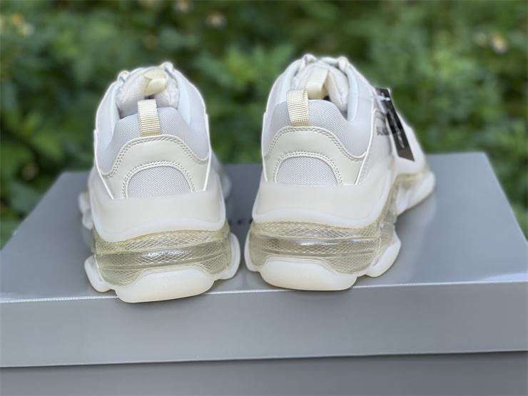 Ba1enc1aga Triple S 2021121401