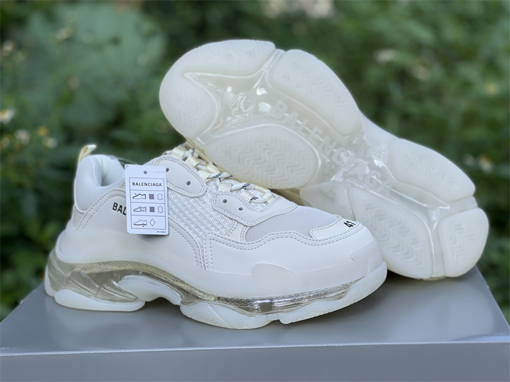 Ba1enc1aga Triple S 2021121401