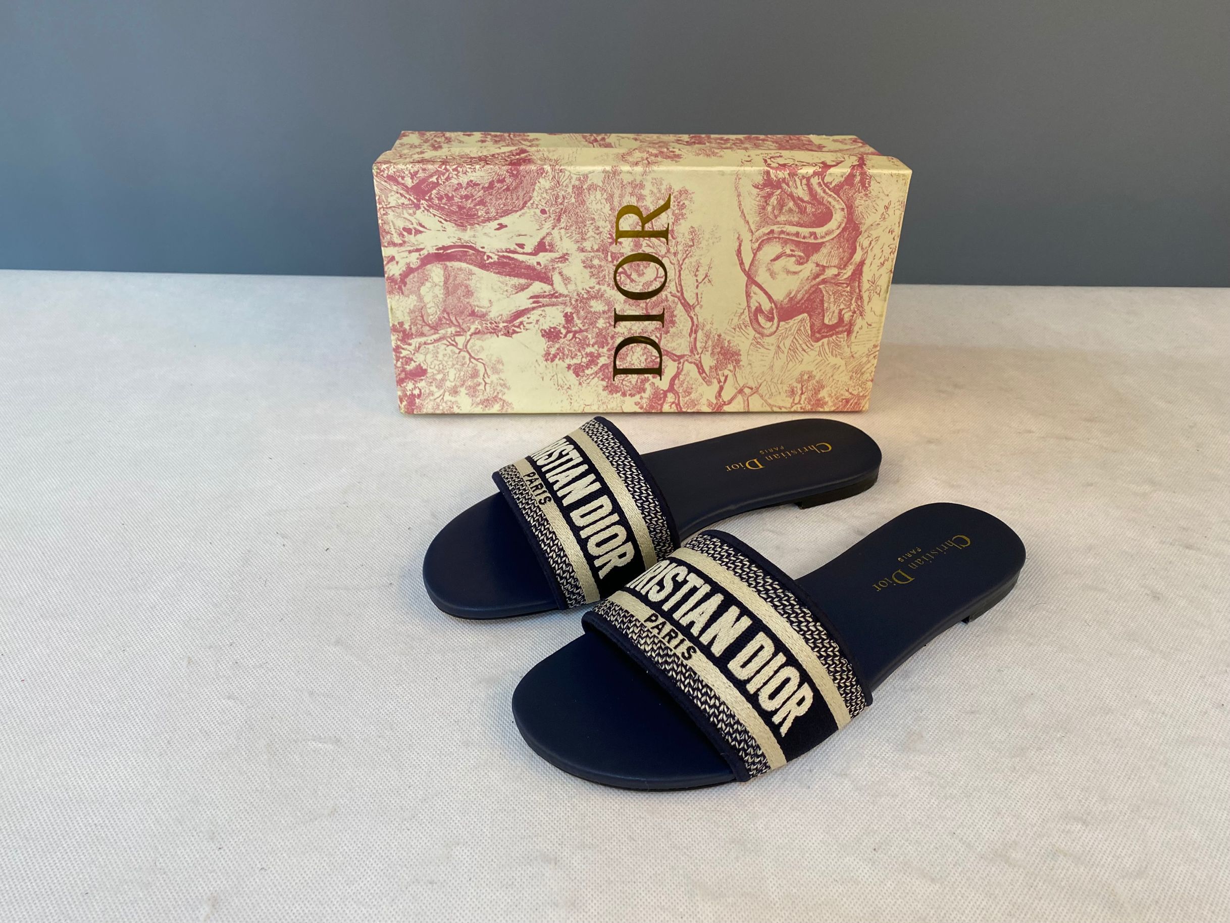 D10r slipper 2021122101