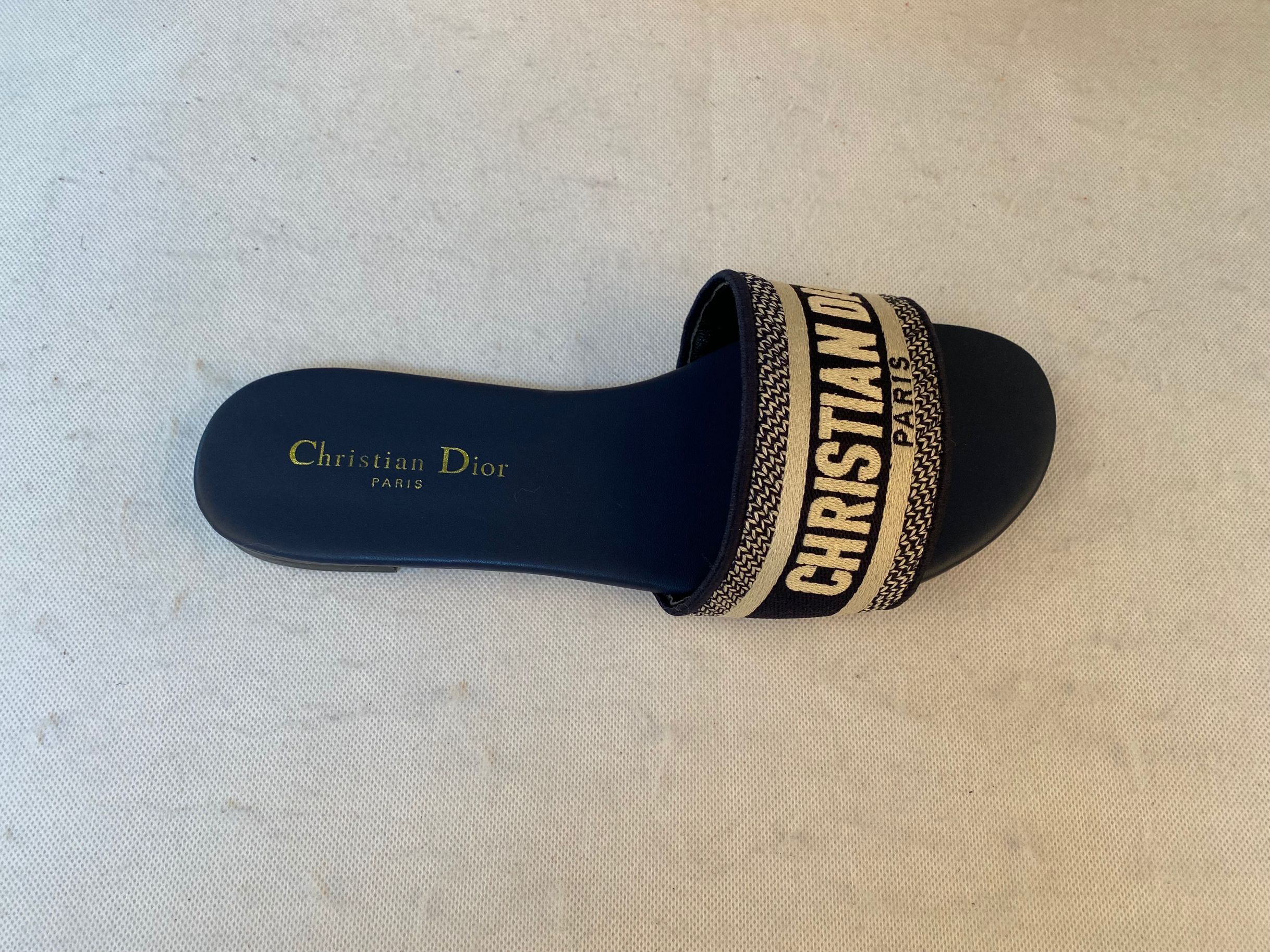 D10r slipper 2021122101