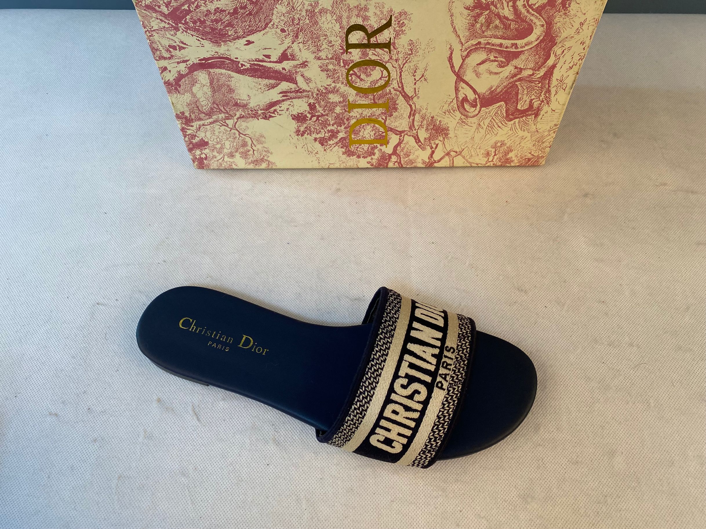 D10r slipper 2021122101
