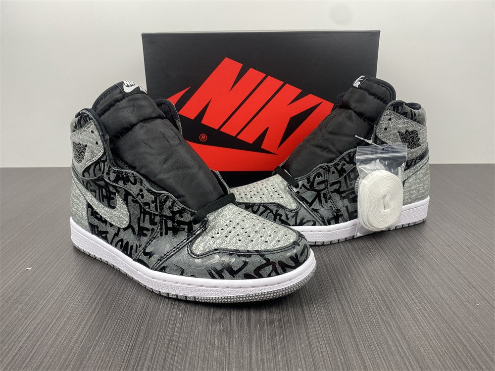 Jordan 1 Retro High OG Rebellionaire 555088-036