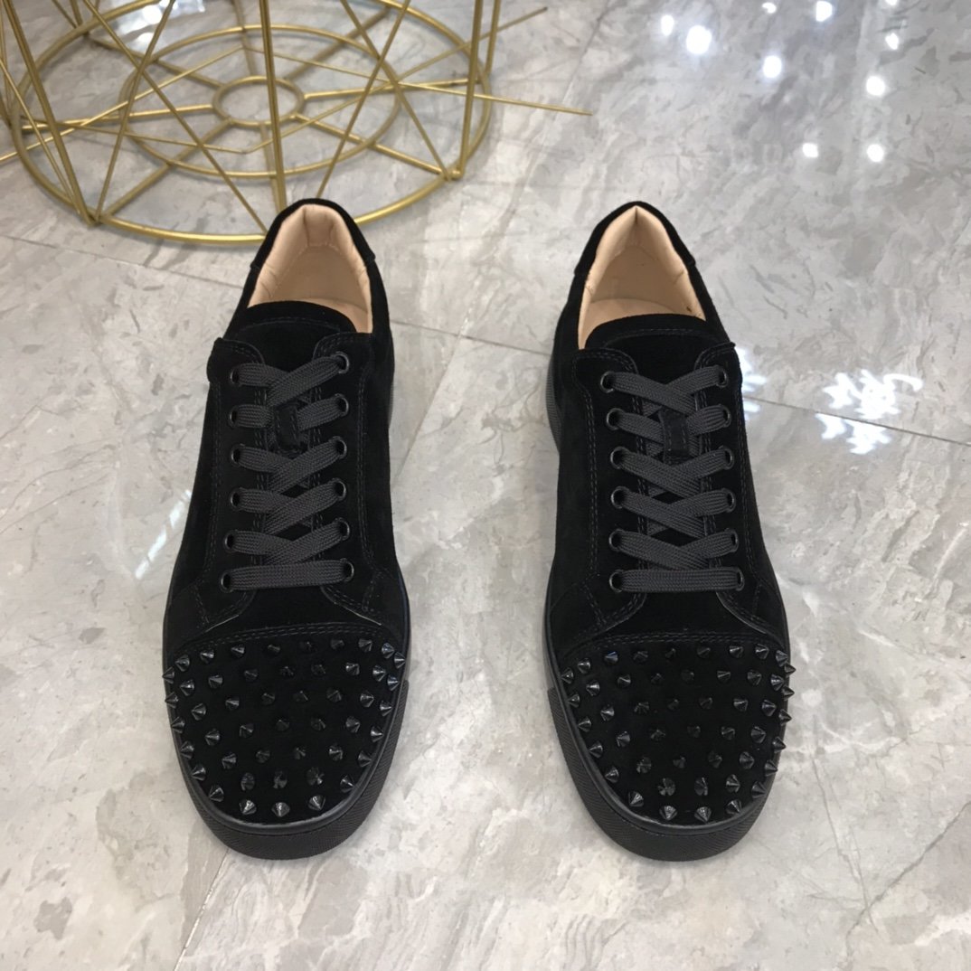 Chr1stian L0ub0utin sneaker 2021122801