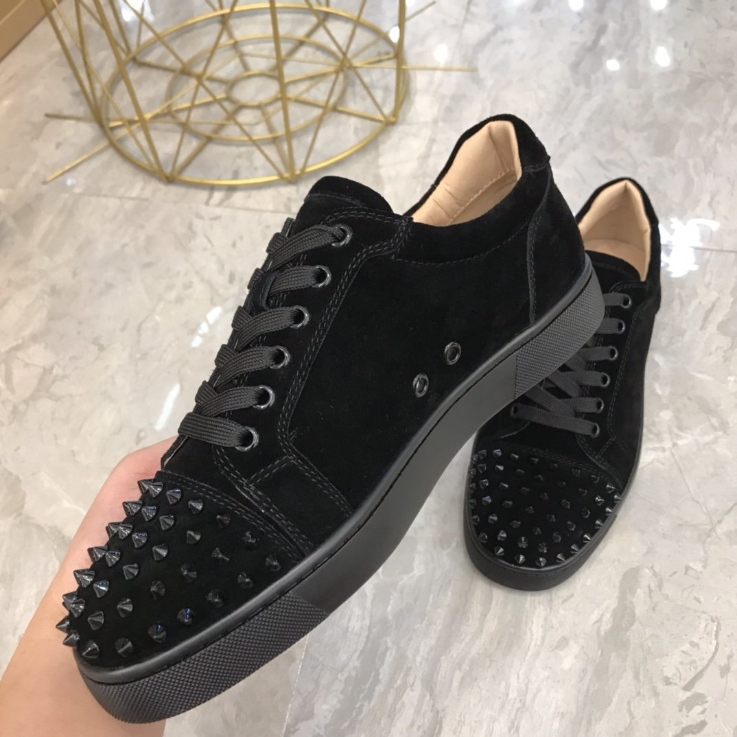 Chr1stian L0ub0utin sneaker 2021122801