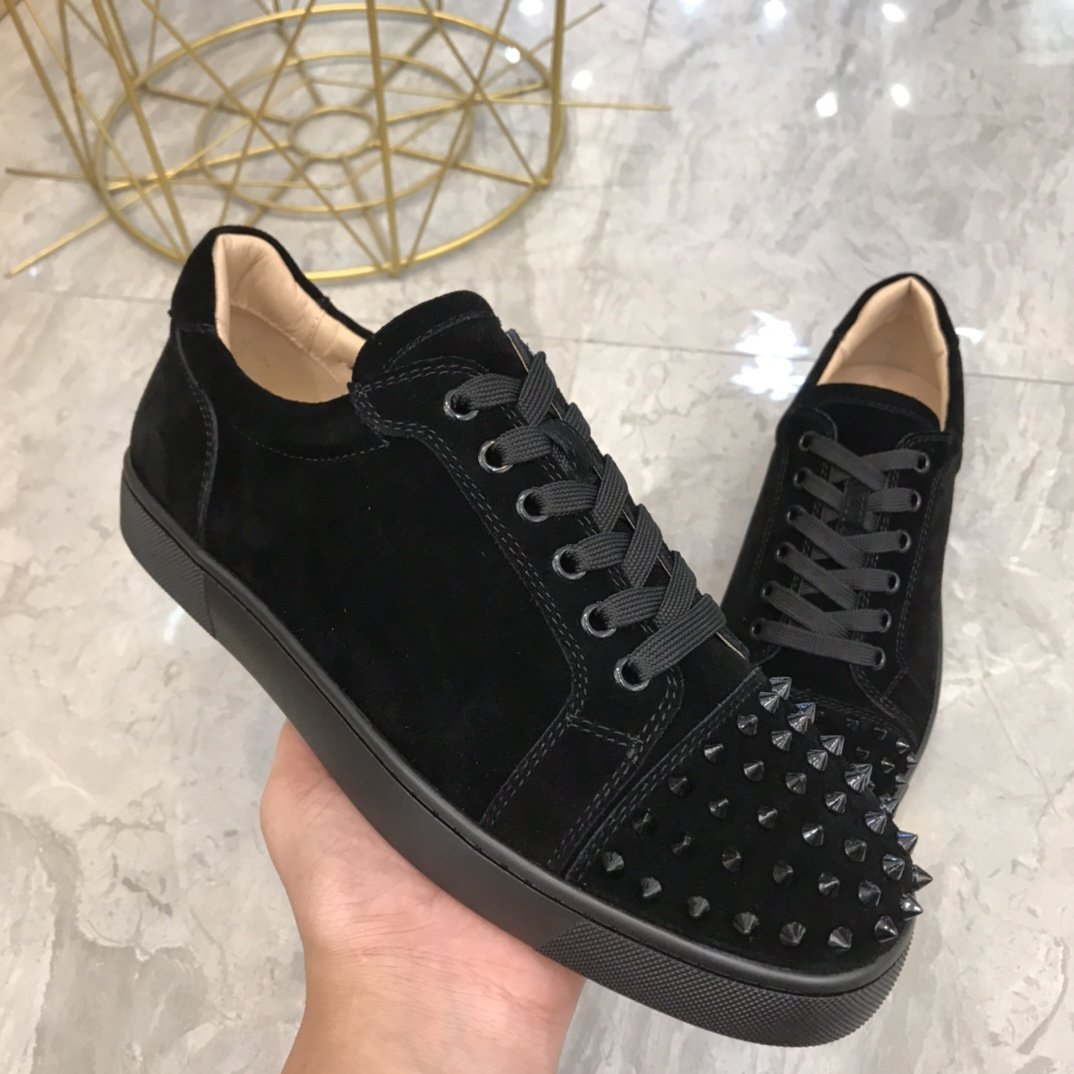 Chr1stian L0ub0utin sneaker 2021122801