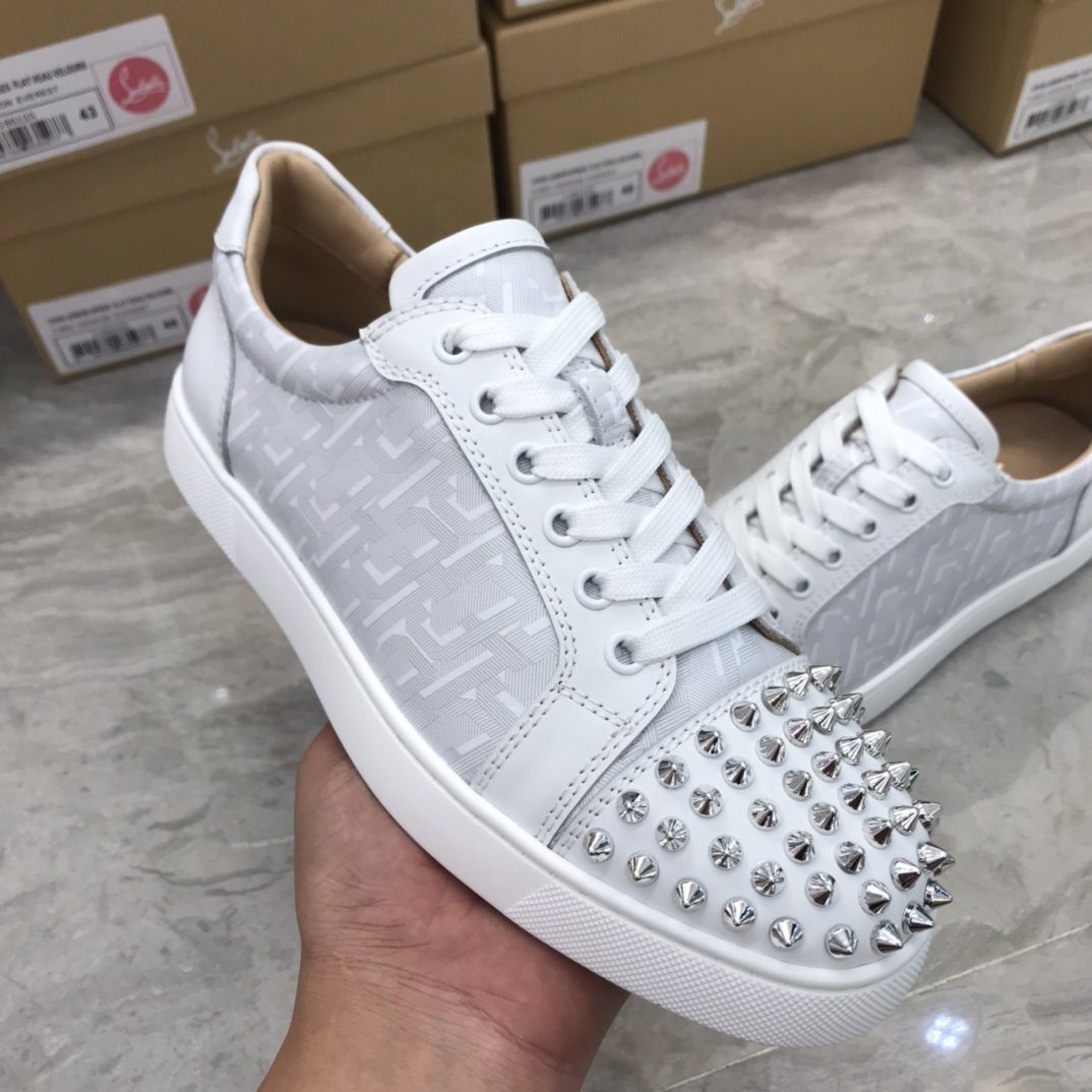 Chr1stian L0ub0utin sneaker 2021122802