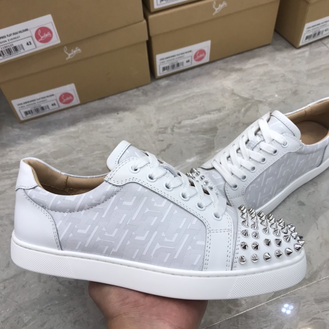 Chr1stian L0ub0utin sneaker 2021122802