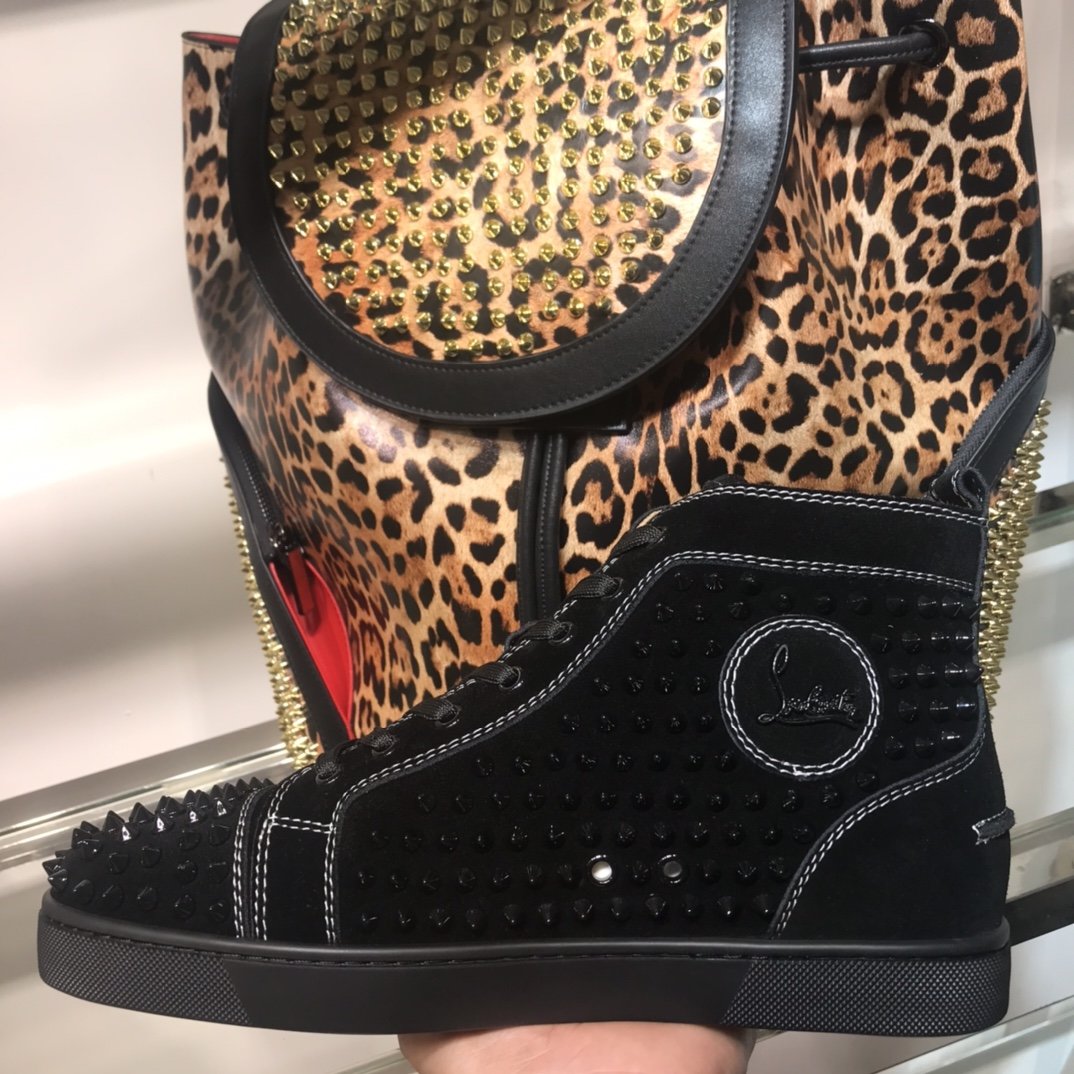 Chr1stian L0ub0utin sneaker 2021122806