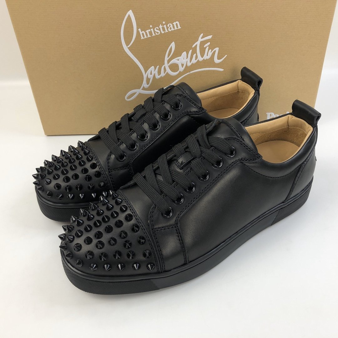 Chr1stian L0ub0utin sneaker 2021122809
