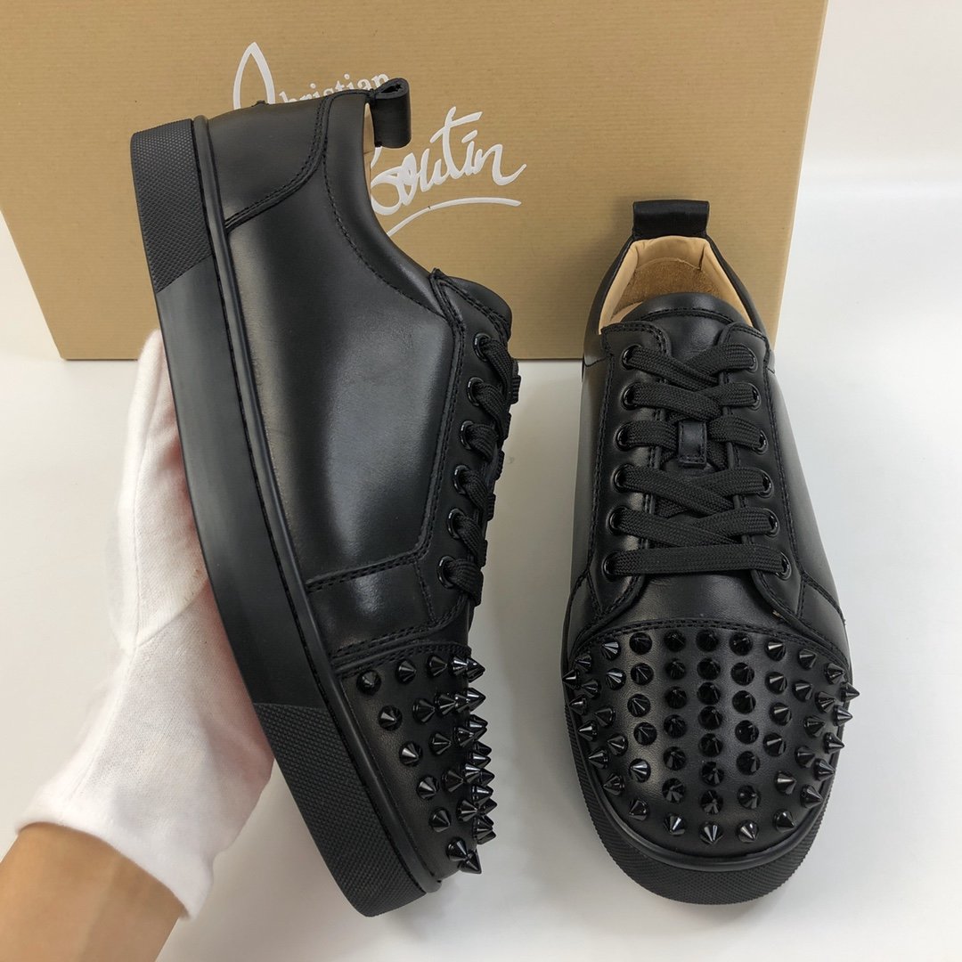 Chr1stian L0ub0utin sneaker 2021122809