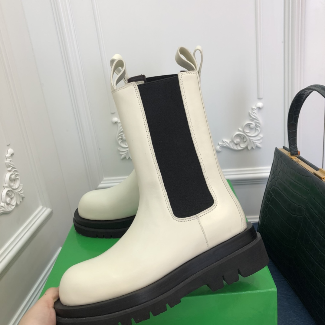 botte9a Ve*ne*ta 2021122803