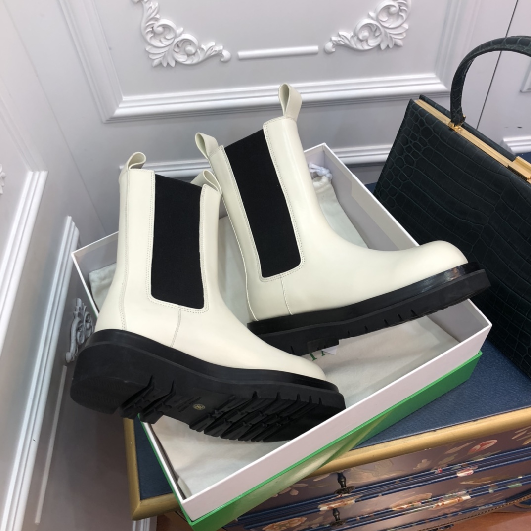 botte9a Ve*ne*ta 2021122803