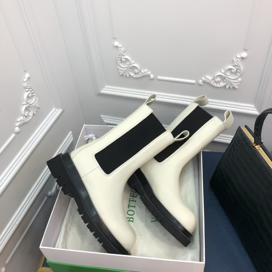 botte9a Ve*ne*ta 2021122803