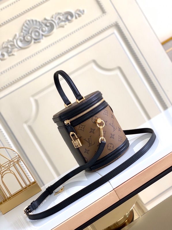 L0u1s Vu1tton Beauty Case Cannes Reverse Monogram Brown M43986