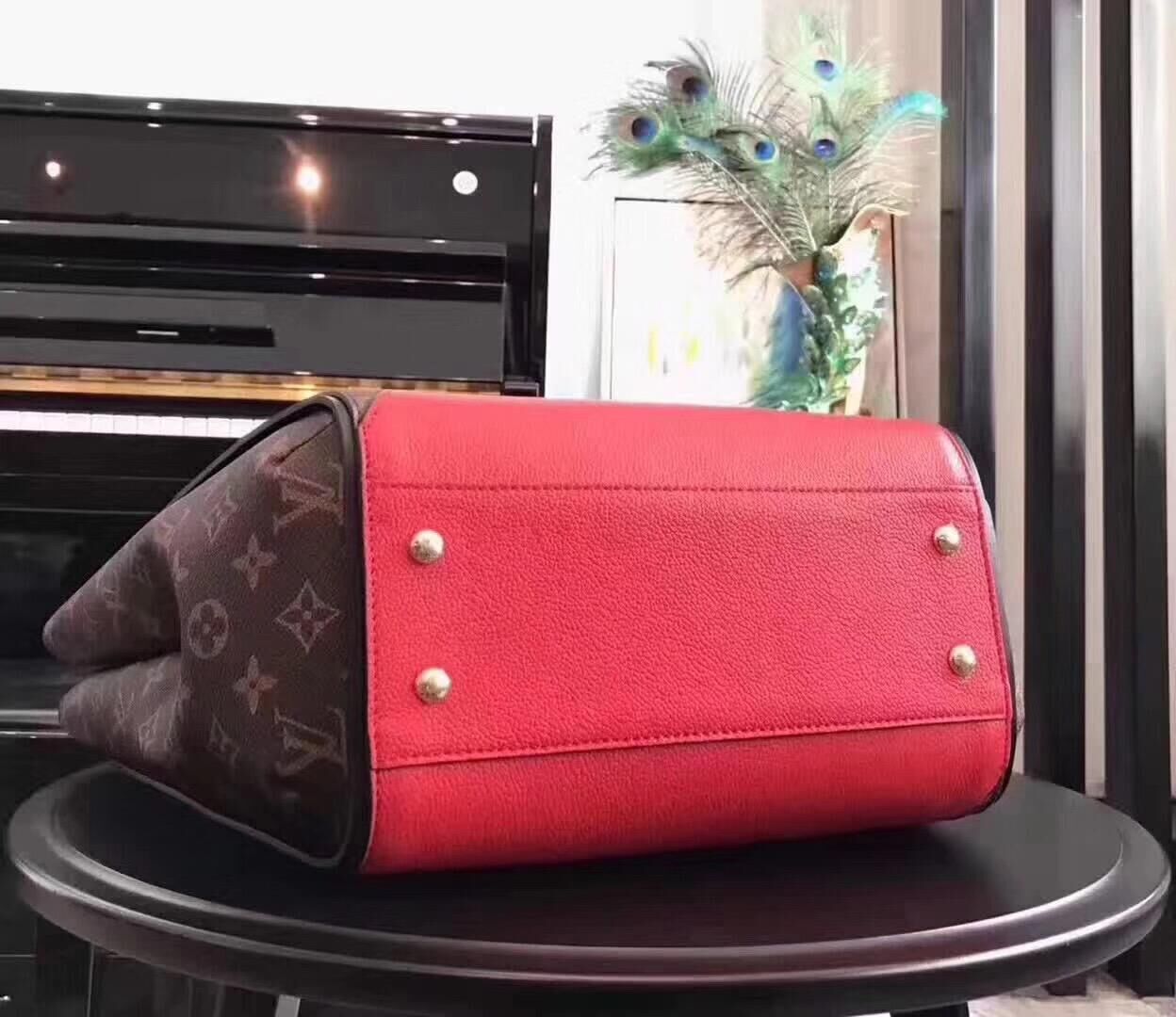L0u1s Vu1tton Kimono bag