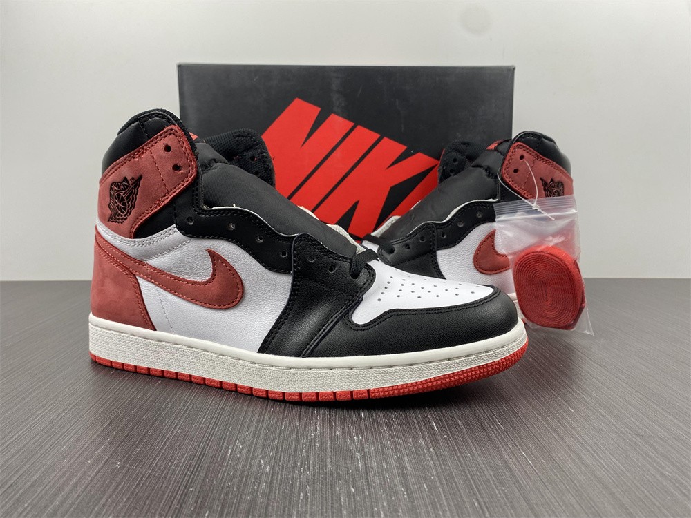 Jordan 1 Retro High Track Red  555088-112