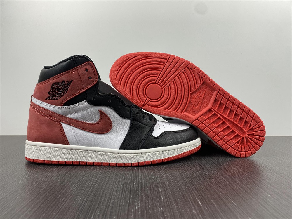 Jordan 1 Retro High Track Red  555088-112
