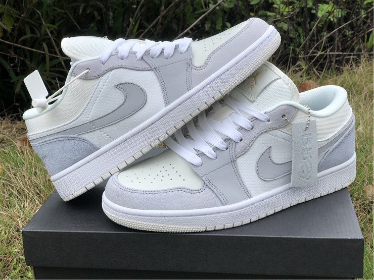 Jordan 1 Low Paris  CV3043-100