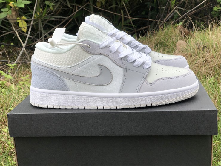 Jordan 1 Low Paris  CV3043-100