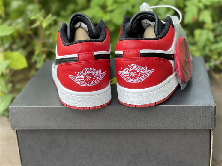 Jordan 1 Low Bred Toe  553558-612