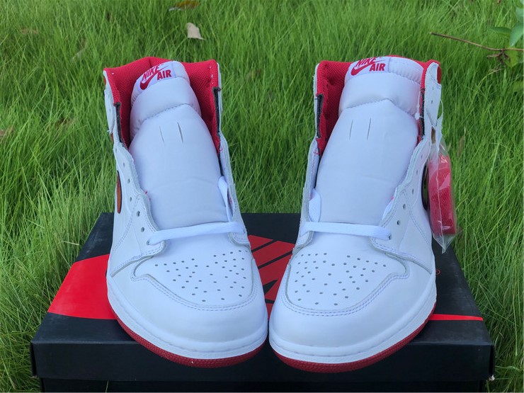 Jordan 1 Retro Metallic Red 2017  555088-103