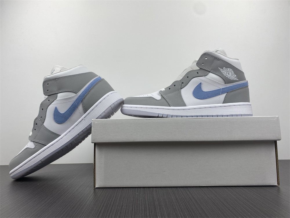 Jordan 1 Mid Wolf Grey Aluminum  BQ6472-105