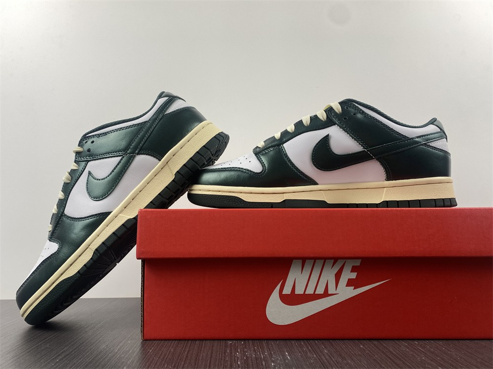 Nike Dunk Low Vintage Green  DQ8580-100