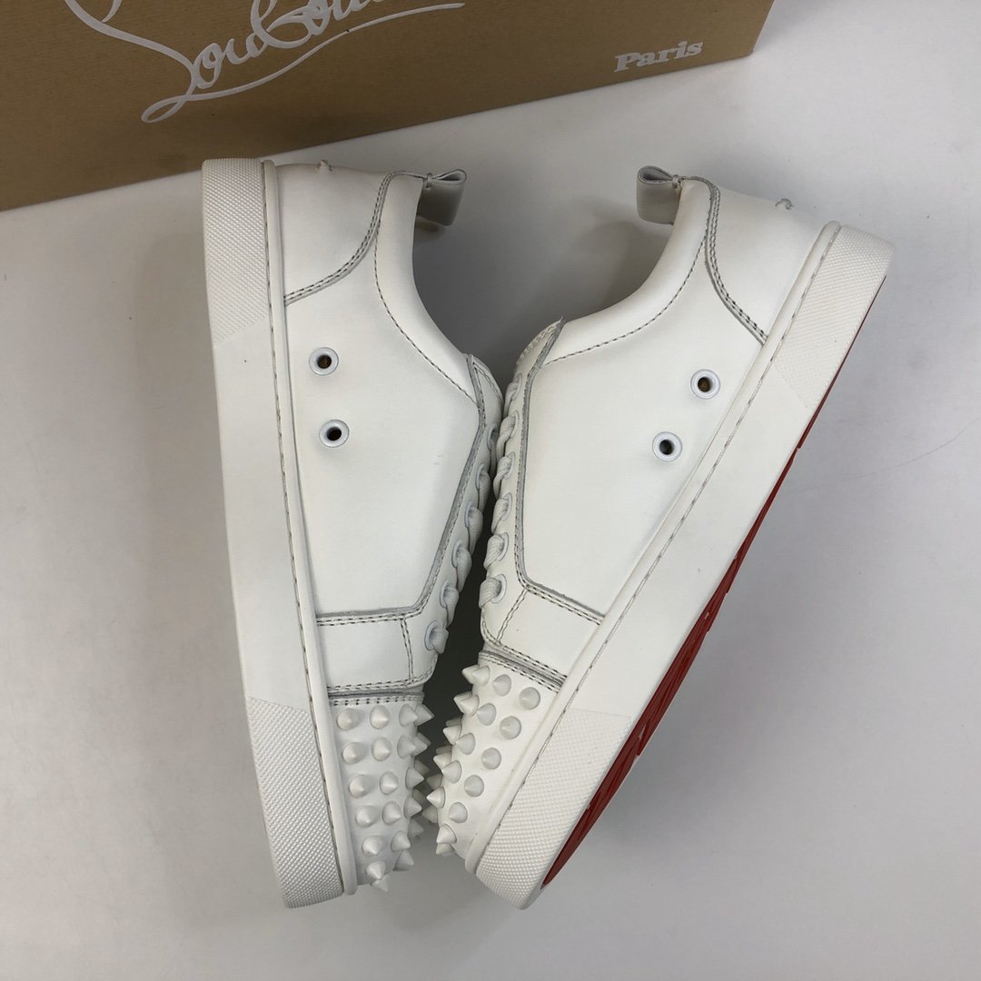 Chr1stian L0ub0utin sneaker 2022041001