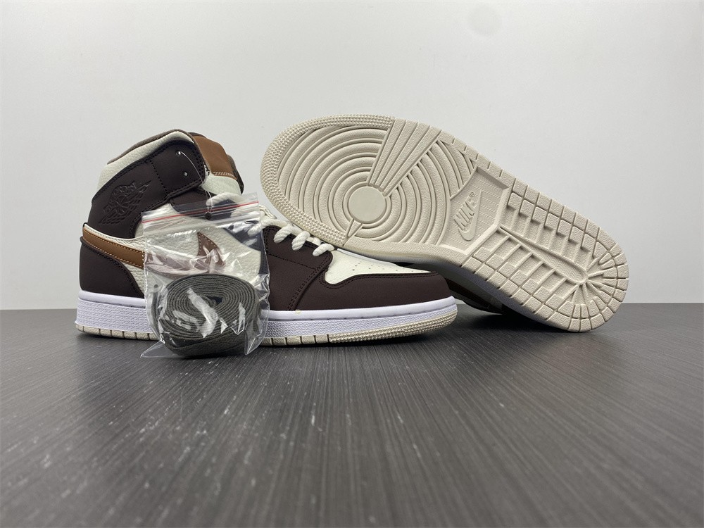 Jordan 1 Mid SE Brown Basalt Oatmeal (W) DO6699-200